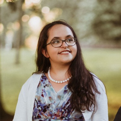 Lucy (Emily) Velasquez